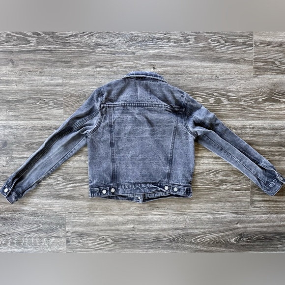 Ivy + Main Grey Jean Jacket - Picture 3 of 5